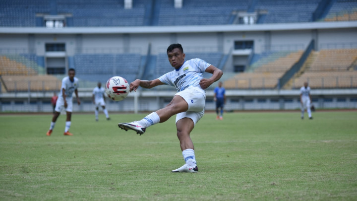 Terungkap, Ini Alasan Persib Melepas Ferdinand Sinaga ke Persis Solo