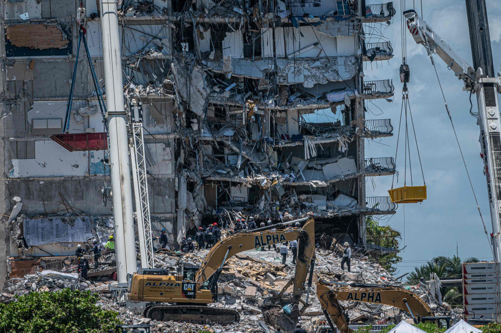 Pencarian Korban Apartemen Ambruk di Florida Terus Dilakukan, Korban Meninggal Jadi 9 Orang