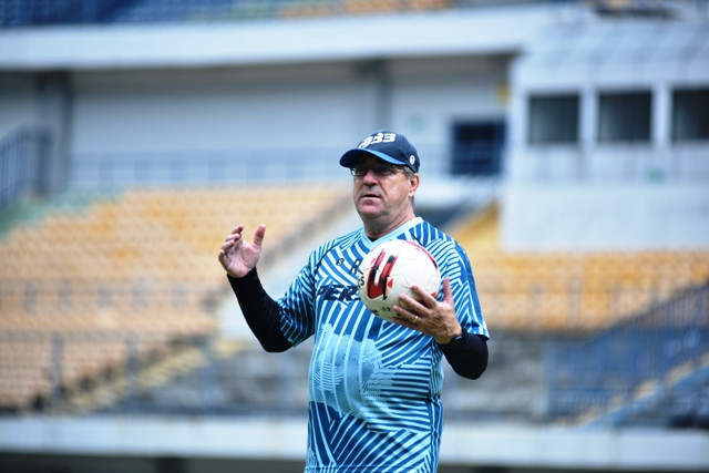 Pelatih Persib: Keputusan Panpel Piala Wali Kota Solo Bijak