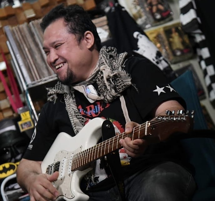 Mantan Gitaris GIGI Aria Baron Meninggal Dunia