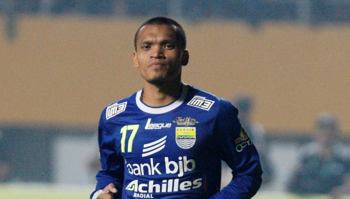 Persib Lepas Ferdinand Sinaga ke Persis
