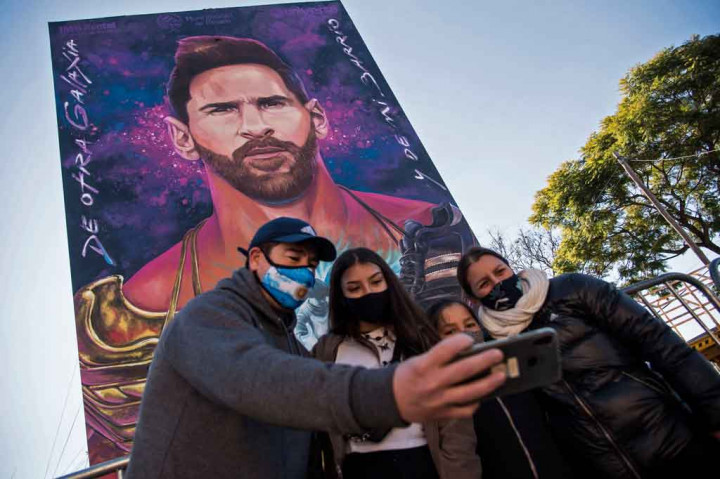 Potret Mural Messi Raksasa Hiasi Kampung Halamannya