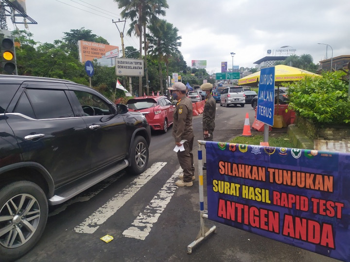 Pintu Keluar Tol Gadog arah Puncak Disekat