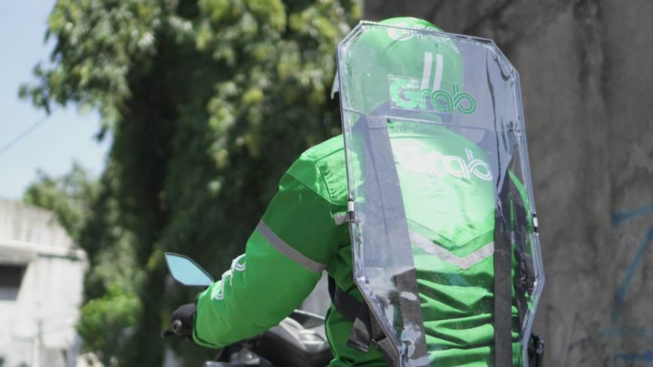 Ojek <i>Online</i> Boleh Beroperasi saat PPKM Darurat Asal Pasang Sekat