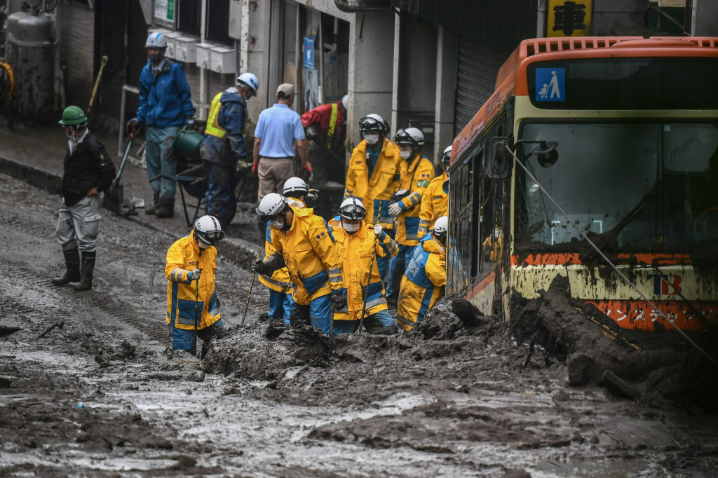 Foto: Pencarian Korban Banjir dan Tanah Longsor di Jepang Terus Dilakukan