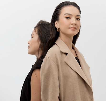 Dukung Pebisnis Perempuan, KISAKU X Shop At Velvet Hadirkan 35 Koleksi Pakaian Minimalis