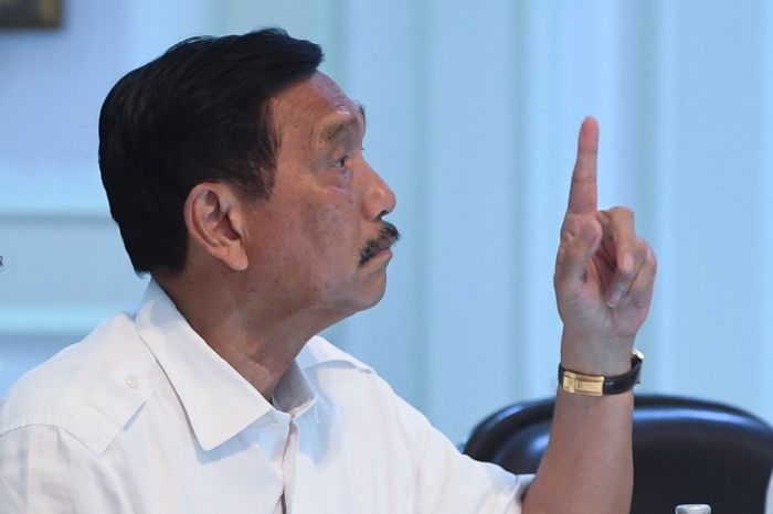 Luhut Pelototi Penimbun dan Pemain Harga Obat Covid-19, Siap-siap Kena Sanksi