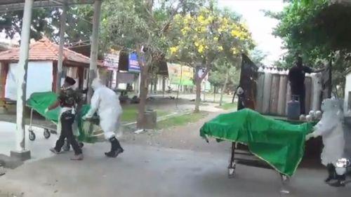 Jenazah Covid-19 Menumpuk di Situbondo, Keluarga Pasrah Menunggu Antrean Penguburan