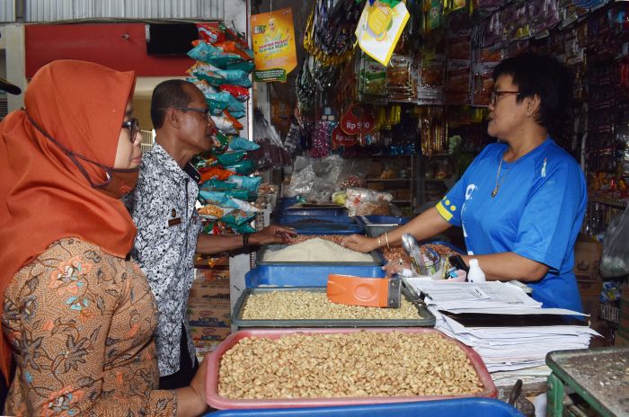 Kebutuhan Pokok di Gresik Meroket 50% Saat PPKM Darurat