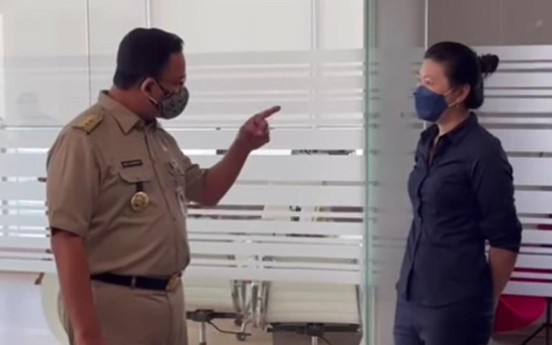 Gubernur DKI Jakarta Anies Baswedan (Kiri). Foto : Instagram. 