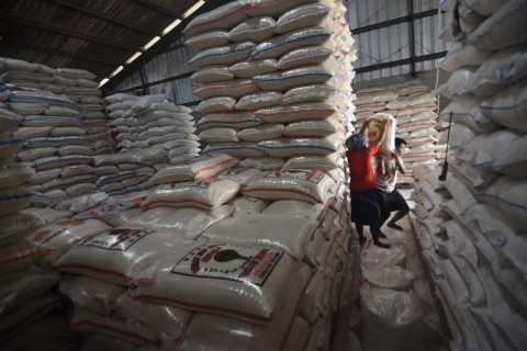 Ilustrasi stok beras di gudang Food Station - - Foto: Antara/ Indrianto Eko