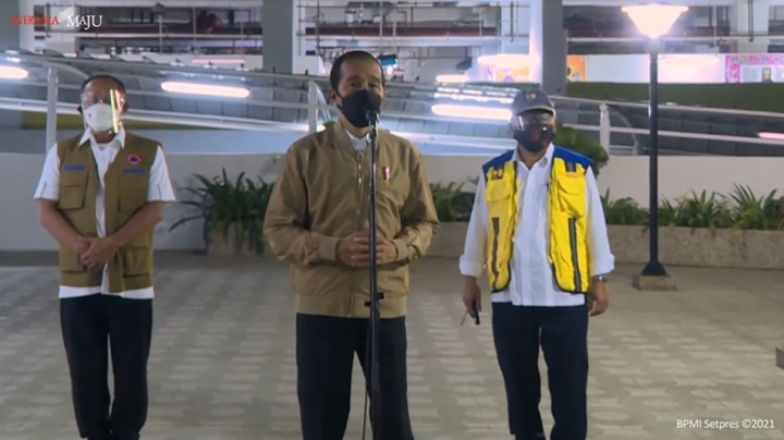 Jokowi Perintahkan Kepala Daerah Pantau Langsung Penanganan Covid-19