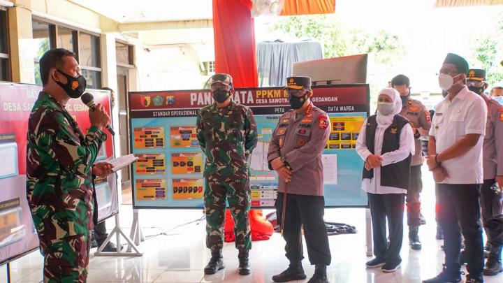 TNI-Polri Gencarkan Vaksinasi Massal di Jatim