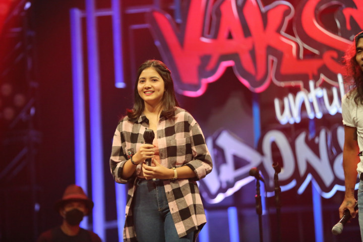 Slank Kenalan dengan Bulan Sutena, Penyanyi Viral di TikTok