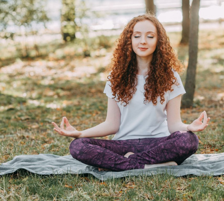 Cara Alami Mengatasi Kecemasan, Salah Satunya dengan Meditasi