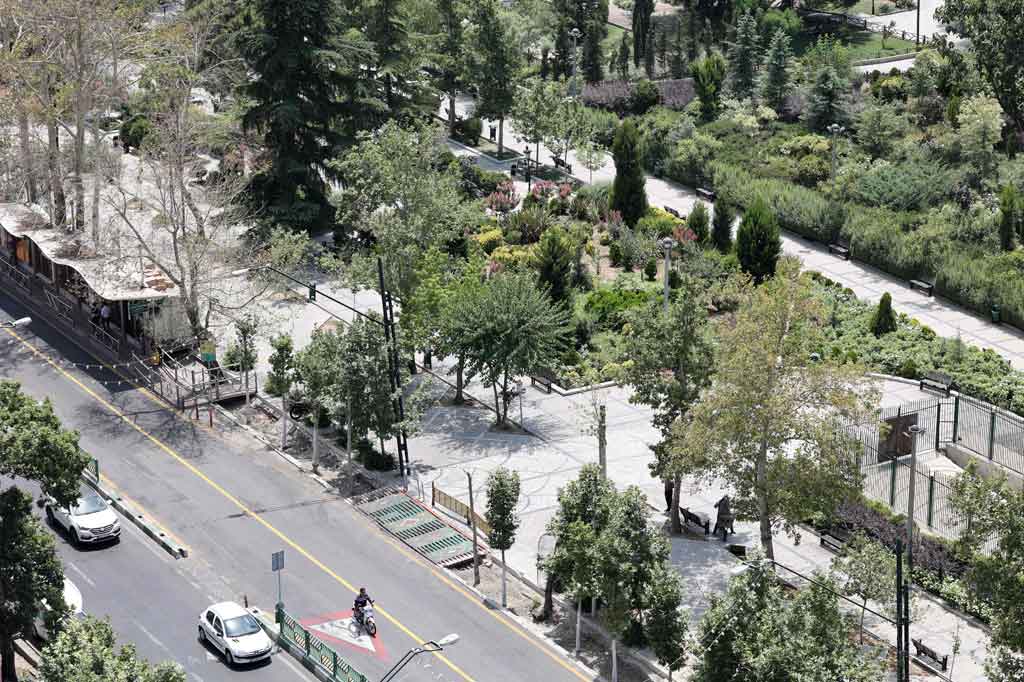 Kondisi Taman di Teheran Pascaterjadi Ledakan