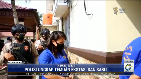 Polisi Tangkap Ibu Rumah Tangga Jadi Kurir Narkoba Jaringan Lintas Negara