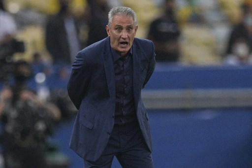 Pelatih timnas Brasil, Tite. (CARL DE SOUZA / AFP)