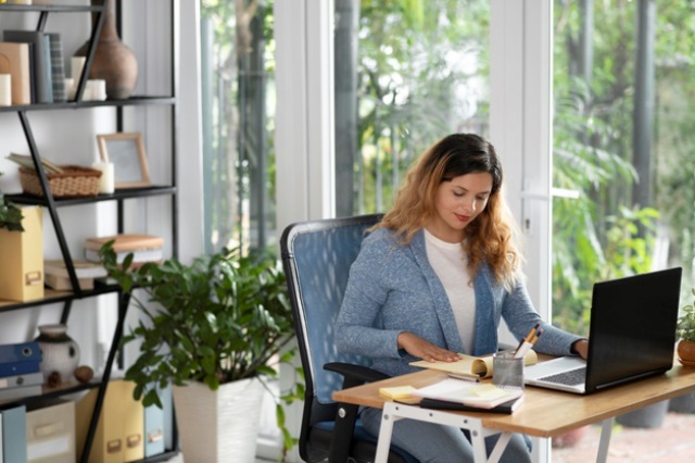 5 Kegiatan Seru Antibosan Saat WFH