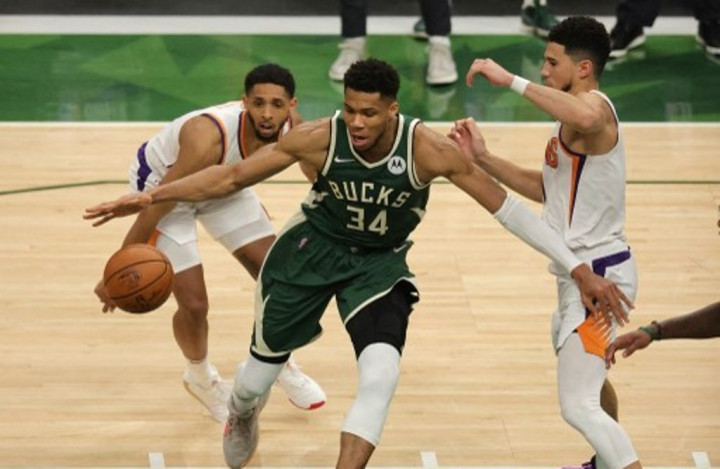 Hasil Final NBA Game 3: Bucks Menjaga Asa