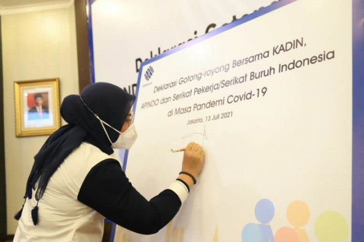 Kemenaker, Pengusaha, dan Pekerja Sepakati 6 Butir Deklarasi Gotong Royong