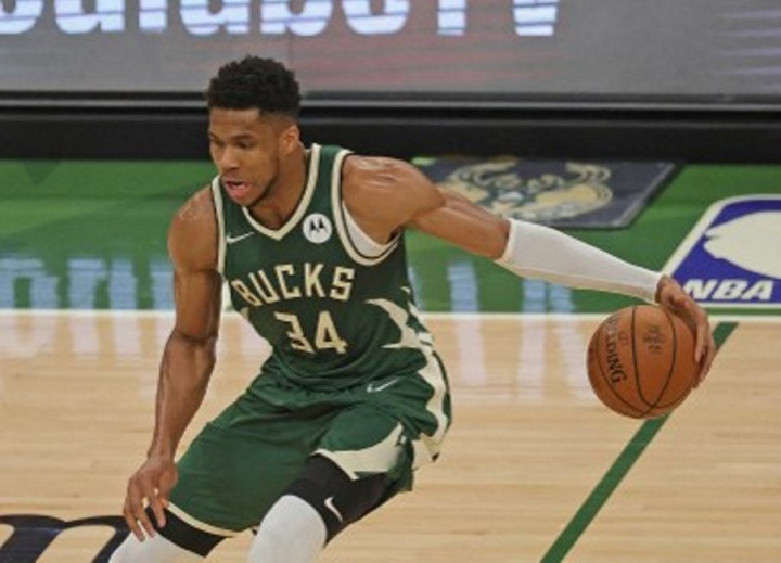 Suns Bakal Lakukan Segala Cara untuk Hentikan Giannis Antetokounmpo