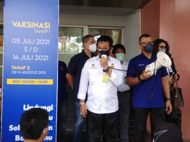 Sentra Vaksin NasDem Bentuk Konkret Bantu Pemerintah Hadapi Covid-19