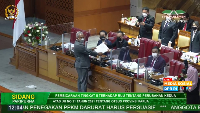 Tok, Revisi UU Otsus Papua Disahkan