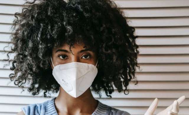Berikut ini beberapa cara menghilangkan bau mulut saat menggunakan masker. (Foto: Ilustrasi/Pexels.com)
