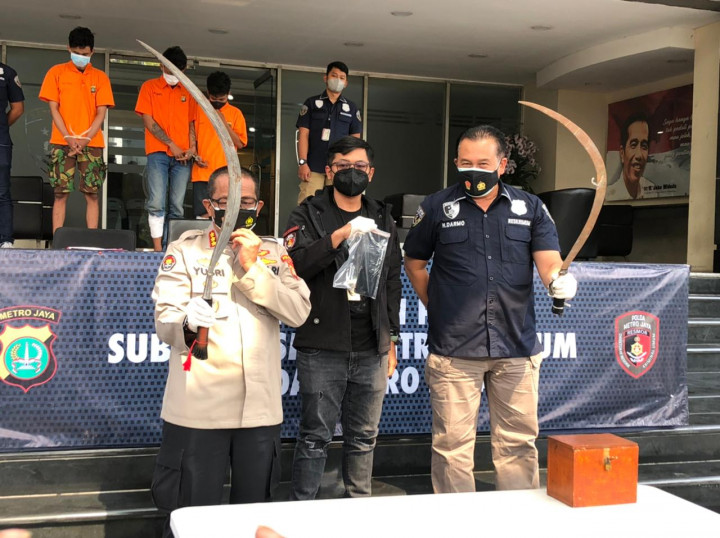 Pertahankan Ponsel, Pria di Jatiasih Tewas Dibacok Geng Begal