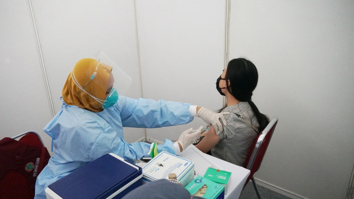 Buka Vaksinasi Covid-19 Gratis di Bandara Soetta, Kemenkes Targetkan 14 Ribu Penerima Vaksin