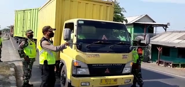 Ratusan Kendaraan dari Luar Jateng Diputar Balik di Brebes