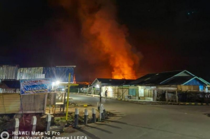 Sekelompok Warga Bakar Permukiman di Dogiai Papua, 1 Orang Tewas