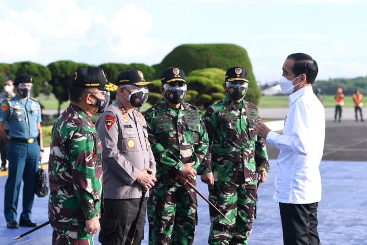 Jokowi Instruksikan Menteri Lebih Peka Saat Pandemi Covid-19