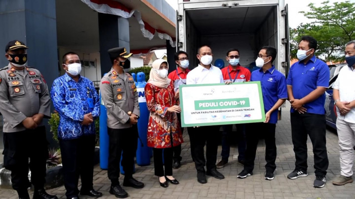 Media Group Salurkan Bantuan Oksigen di Kebumen dan Purwokerto