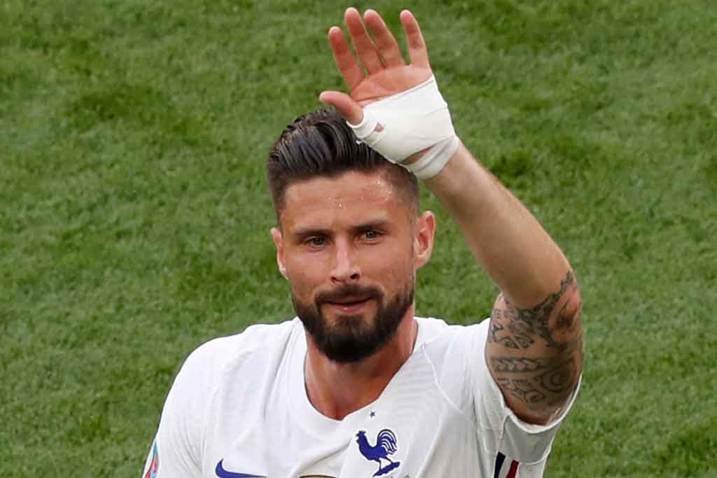 Giroud Resmi Berlabuh di AC Milan