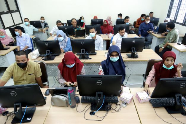 2.961 Peserta Ikut Ujian PMB Lokal Daring UIN Ar-Raniry Aceh