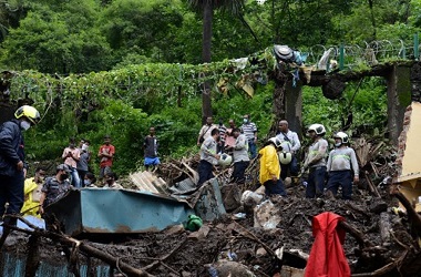 Korban Tewas Longsor di Mumbai Jadi 30 Orang