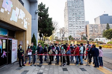 Diiming-imingi <i>Giveaway</i>, 2 Juta Warga Hong Kong Sudah Divaksinasi Penuh