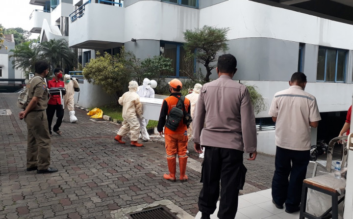 Isoman Covid-19, WNA Korsel Ditemukan Meninggal di Apartemen Prapanca Jaksel