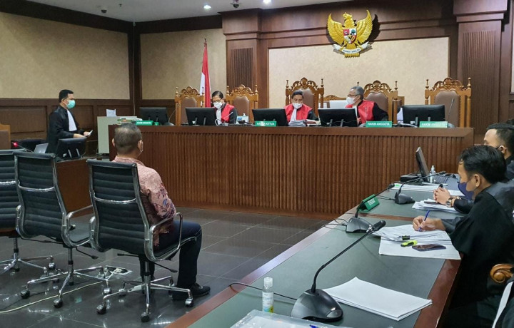 Reaktif Covid-19, Terdakwa Kasus Korupsi Bansos Bakal Dibantarkan