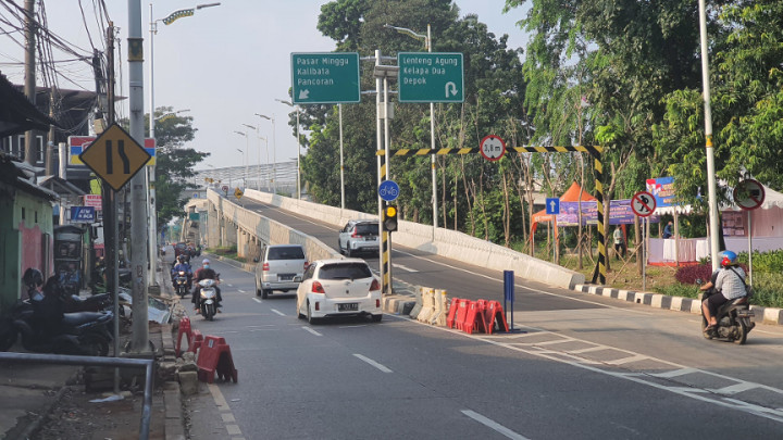 Kemacetan Mengular Terjadi di Pos Penyekatan Lenteng Agung
