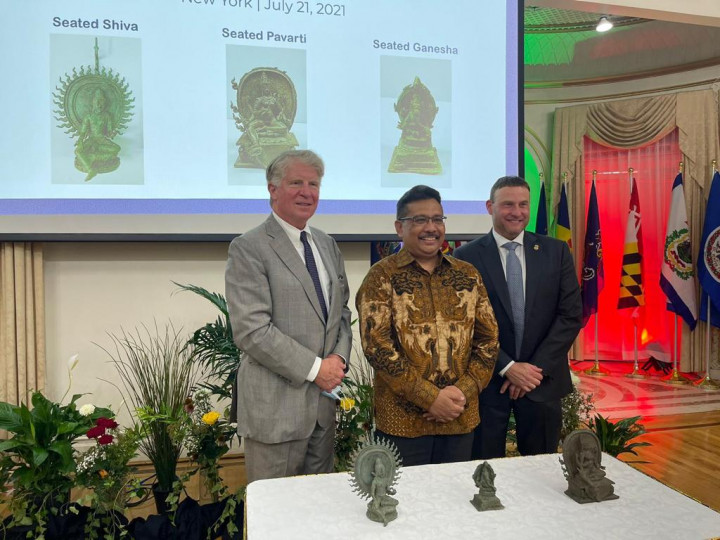 Tiga Artefak Berharga Dikembalikan ke Indonesia oleh Penyelidik New York