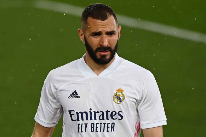 Karim Benzema Positif Korona