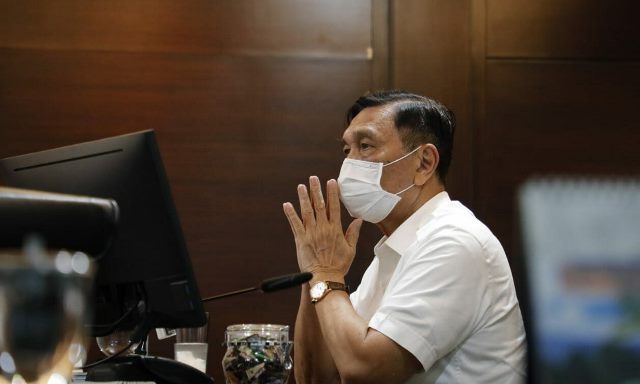 Jaga Imun, Luhut Imbau Masyarakat Tak Parno Hadapi Covid-19
