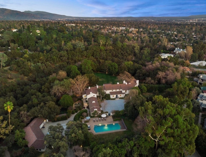 Koleksi Rumah Bersejarah, Miliarder Ini Beli Properti Berusia Puluhan Tahun