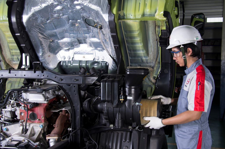 Bengkel Truk Tetap Buka, Dukung Sektor Kritikal & Esensial Selama PPKM