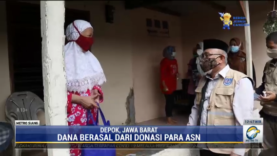 ASN Kota Depok Urunan Bantu Warga Terdampak Pandemi