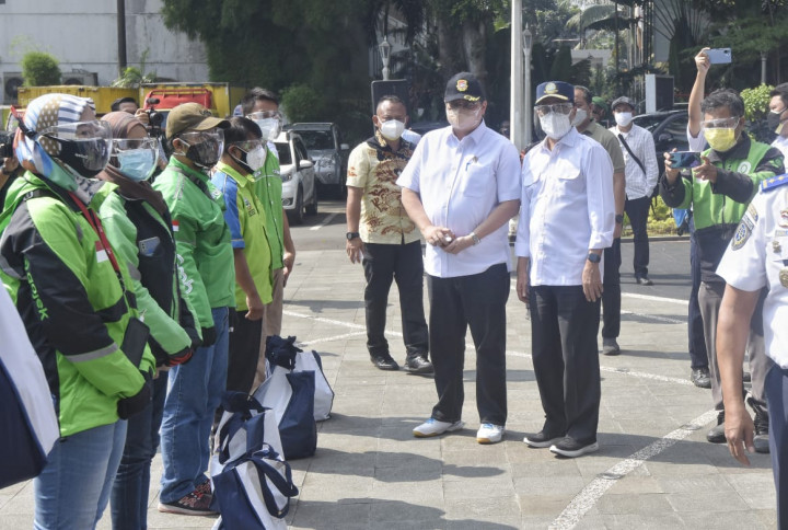 Airlangga Sebut Pengemudi Ojol Adalah Pahlawan