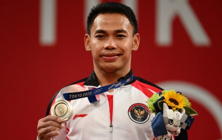 Eko Yuli Irawan, Dulu Penggembala Kambing Kini Selalu Meraih Medali di Olimpiade